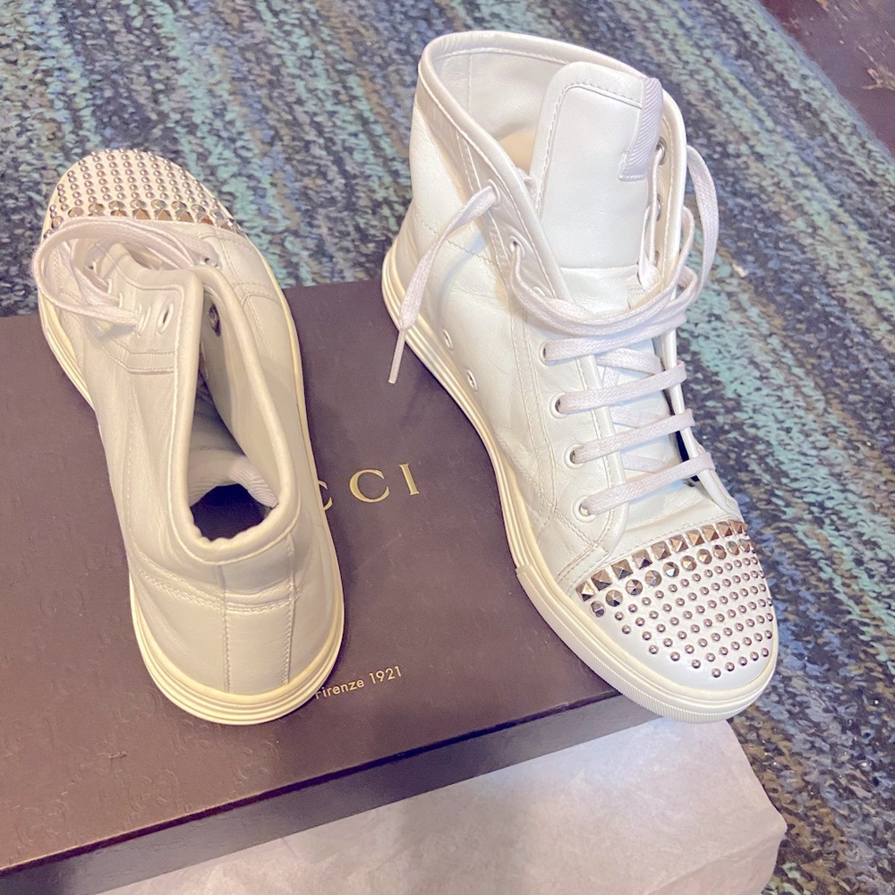 Beautiful auth. Gucci sneaks 7-7 1/2 USA 361/2 eur